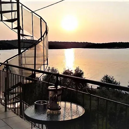 Ferienwohnung Arte Mare D'Irene Spárton Exterior foto